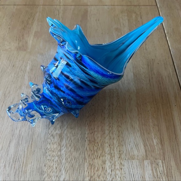 Blown Art Glass Blue Conch Shell - Picture 4 of 6